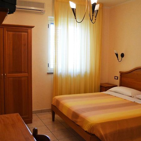 Hotel Ristorante L'Avvenire จิซเซเรีย ห้อง รูปภาพ