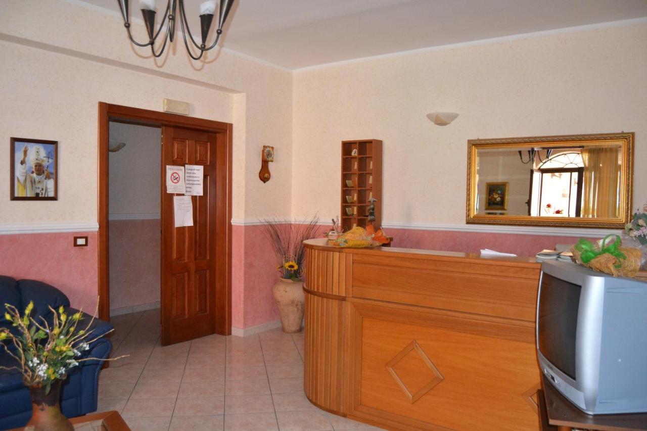 Hotel Ristorante L'Avvenire จิซเซเรีย ภายนอก รูปภาพ