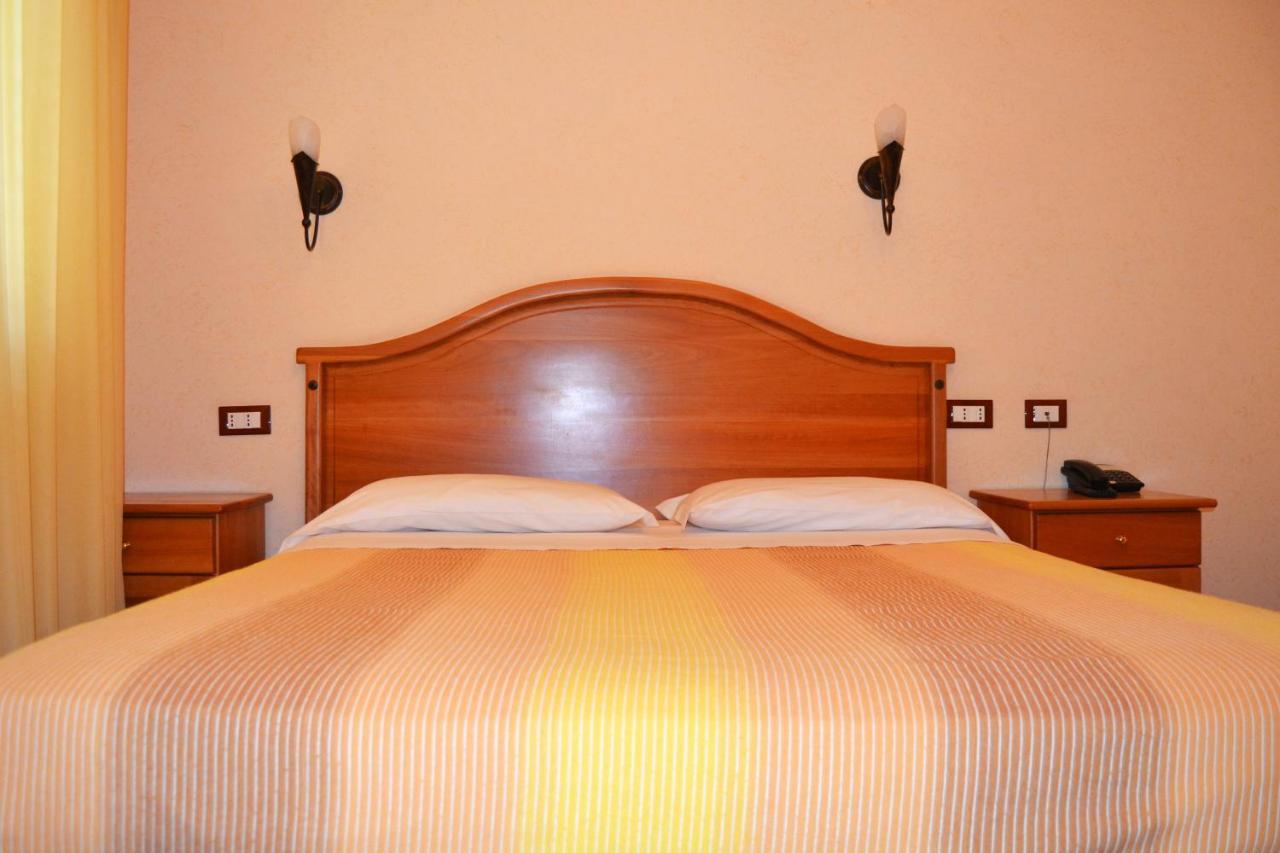 Hotel Ristorante L'Avvenire จิซเซเรีย ห้อง รูปภาพ