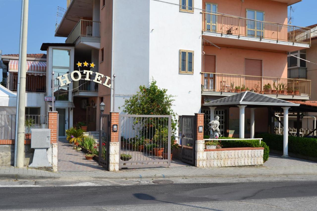 Hotel Ristorante L'Avvenire จิซเซเรีย ภายนอก รูปภาพ