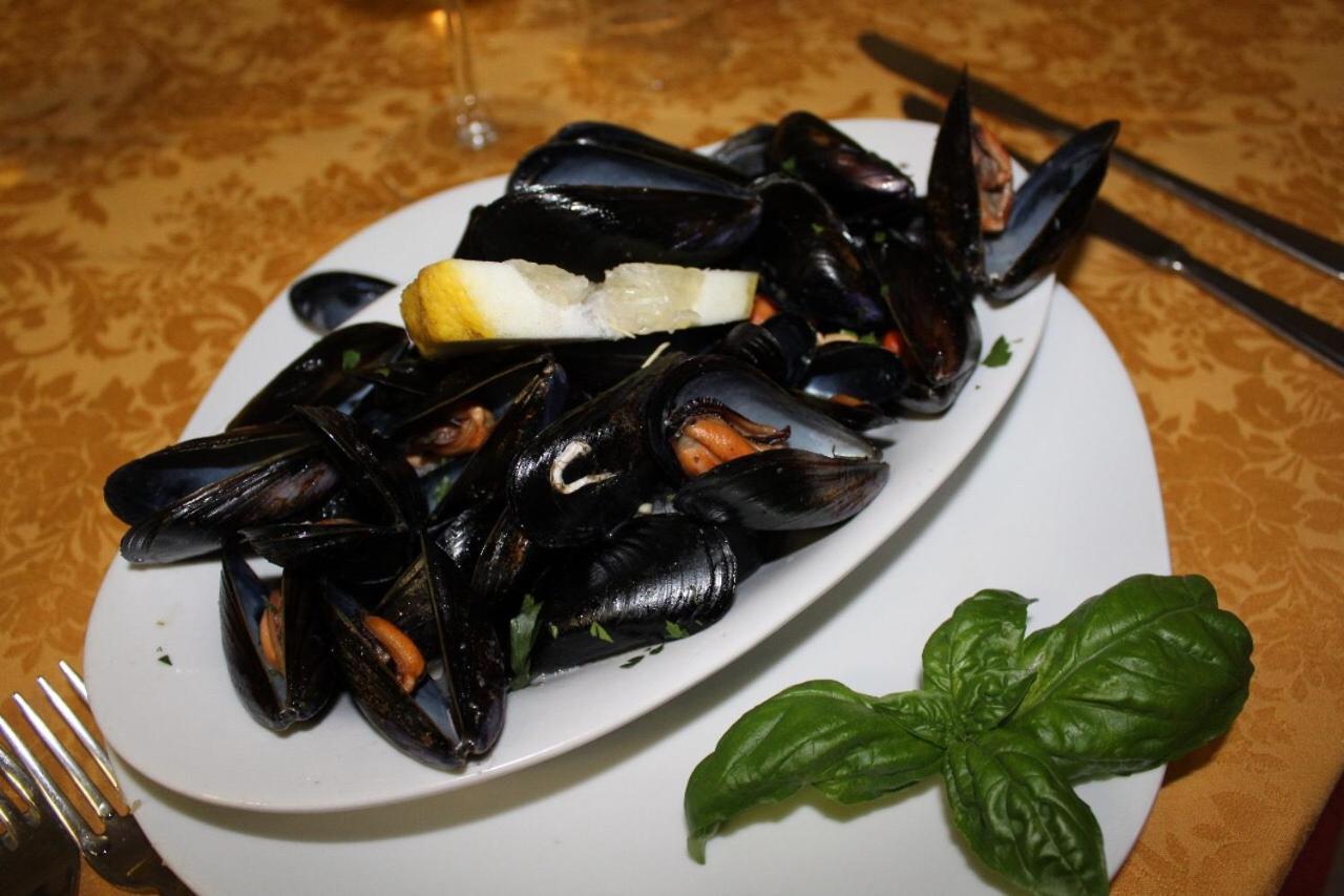 Hotel Ristorante L'Avvenire จิซเซเรีย ภายนอก รูปภาพ