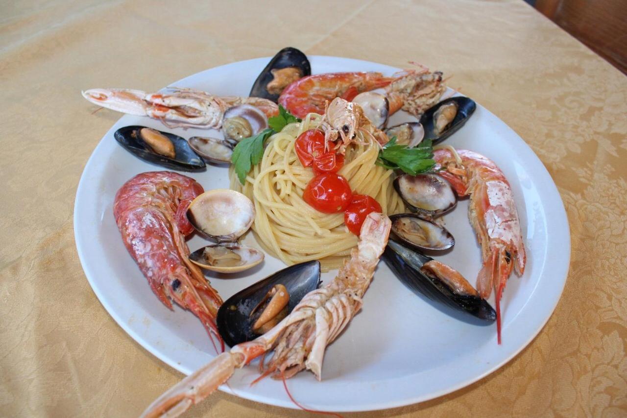 Hotel Ristorante L'Avvenire จิซเซเรีย ภายนอก รูปภาพ