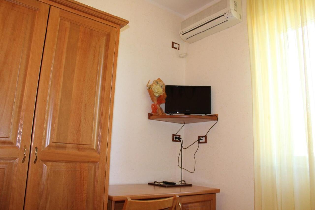 Hotel Ristorante L'Avvenire จิซเซเรีย ภายนอก รูปภาพ
