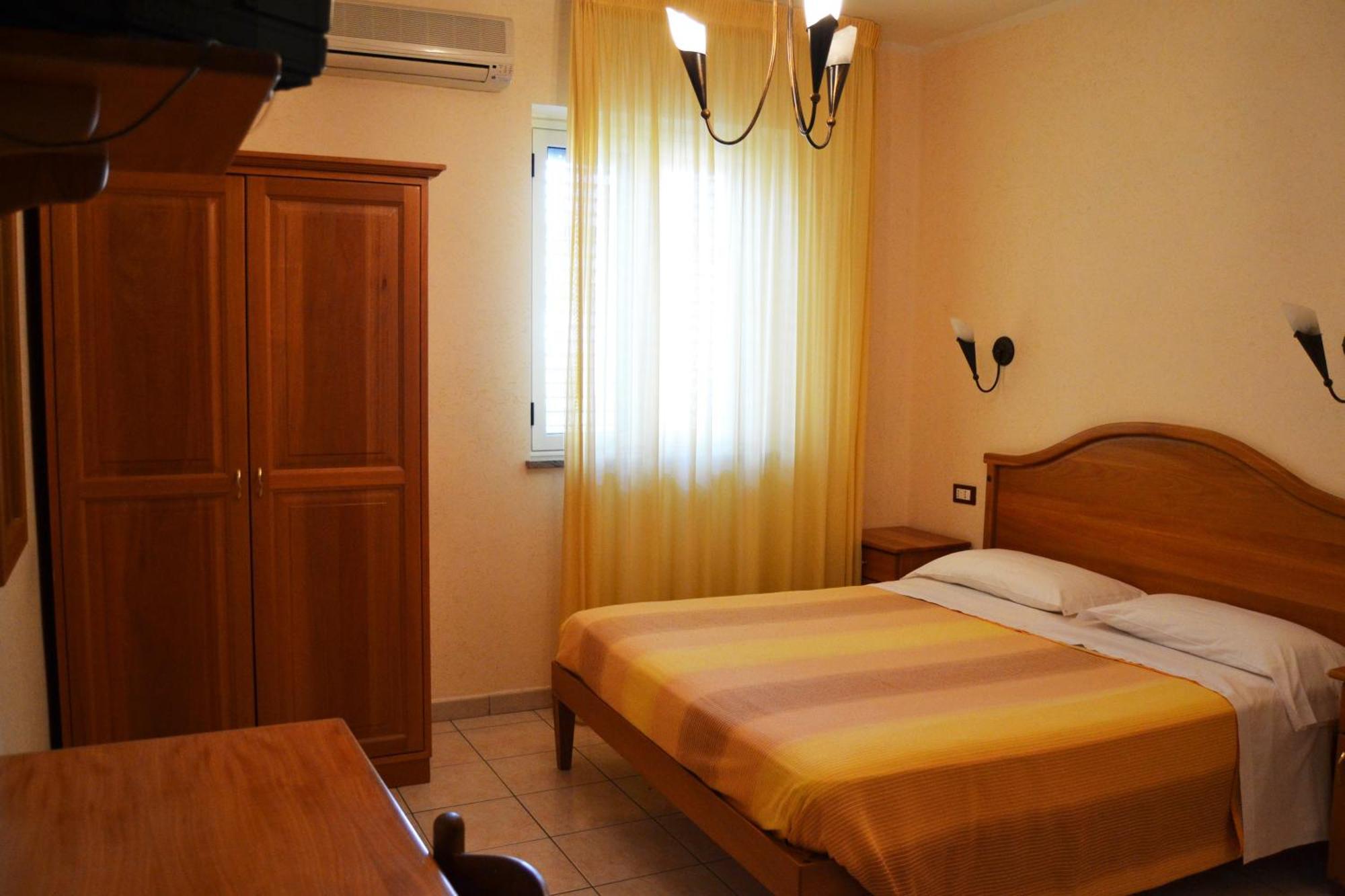 Hotel Ristorante L'Avvenire จิซเซเรีย ห้อง รูปภาพ